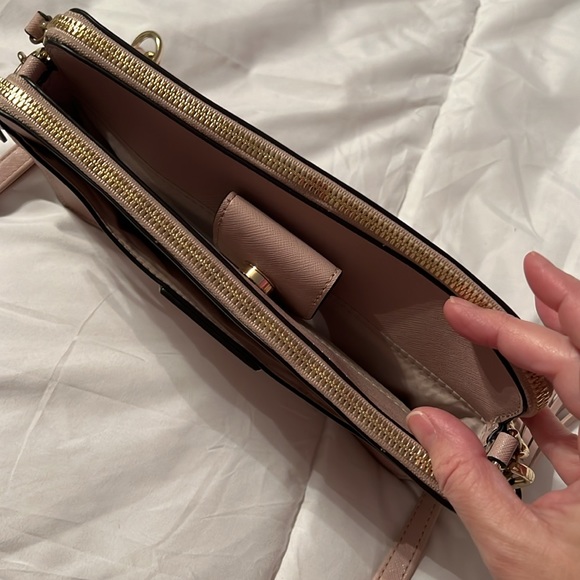 Nine West crossbody - Picture 7 of 11